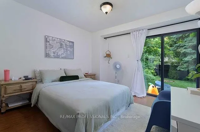 Additional image 8 of 164 Quebec Ave