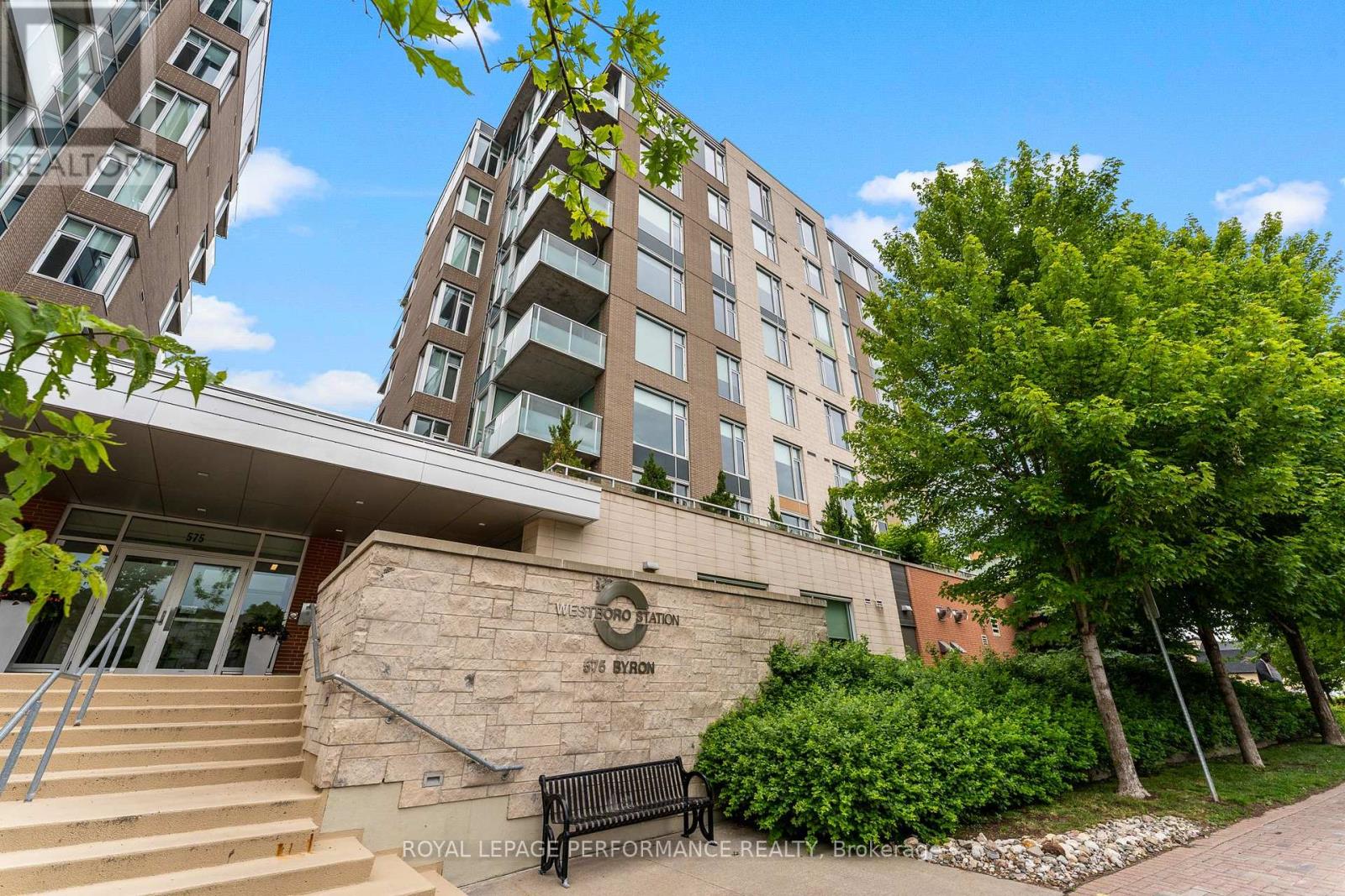 512 - 575 BYRON AVENUE N|Ottawa, Ontario K2A1R7