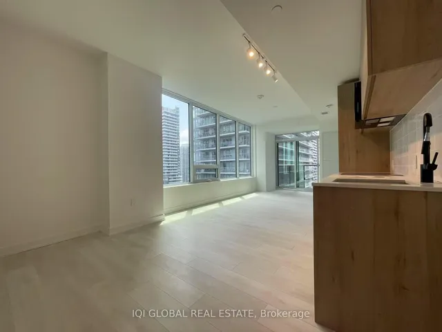 Additional image 10 of 117 Broadway Ave Unit 2204