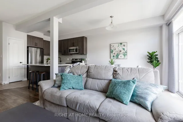 Additional image 13 of 56 Marina Point Cres