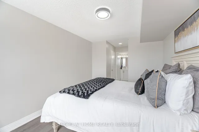 Additional image 17 of 1470 Midland Ave Unit 807