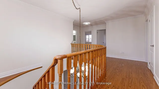 Additional image 18 of 74 Kingknoll Dr