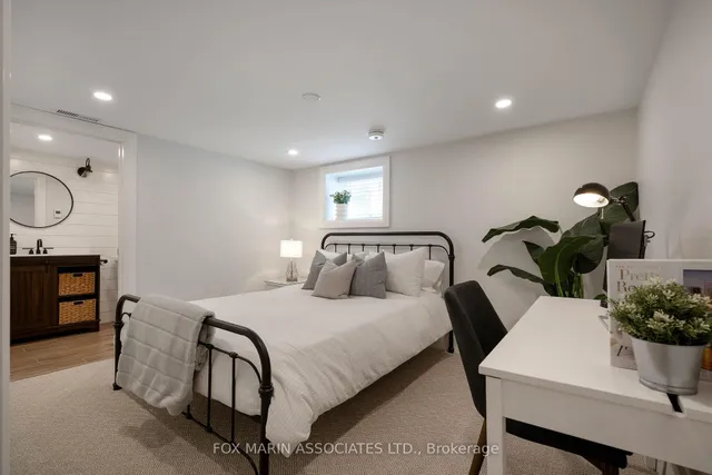 Additional image 42 of 148 Scarboro Cres