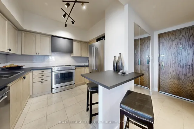 Additional image 11 of 2 Clairtrell Rd Unit Lph1