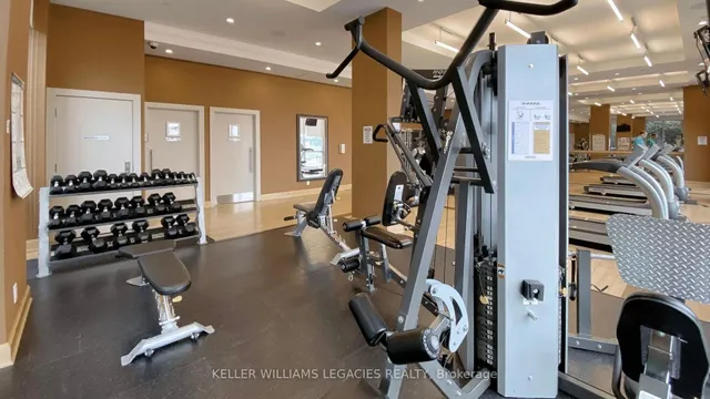 Additional image 15 of 181 Village Green Sq Unit 719