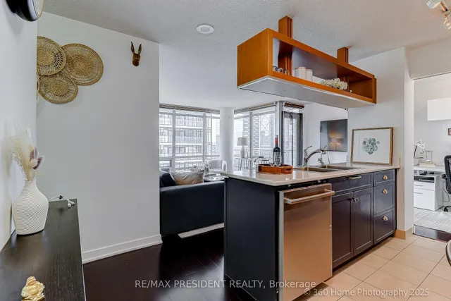 Additional image 20 of 81 Navy Wharf Crt Unit 3608