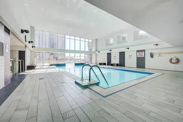 Additional image 20 of 218 Queens Quay Unit 402