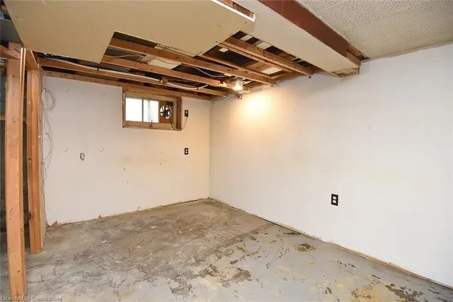 Additional image 25 of 29 Mayflower Ave