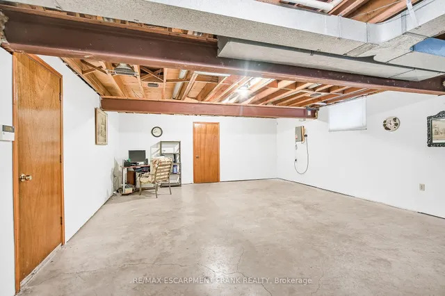 Additional image 36 of 75 President Dr