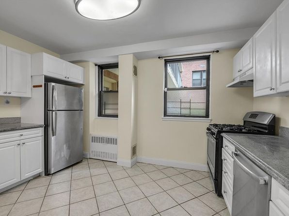4705 Henry Hudson Pkwy, Bronx, NY 