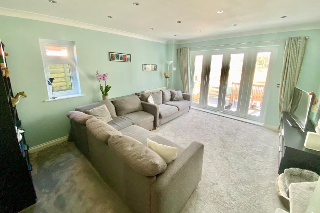 Additional image 3 of Mount Drive, Park Street, St. Albans, Hertfordshire, AL2