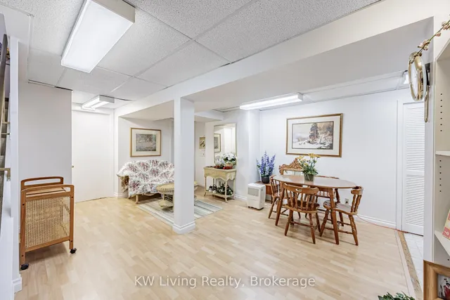 Additional image 23 of 35 Roxanne Cres