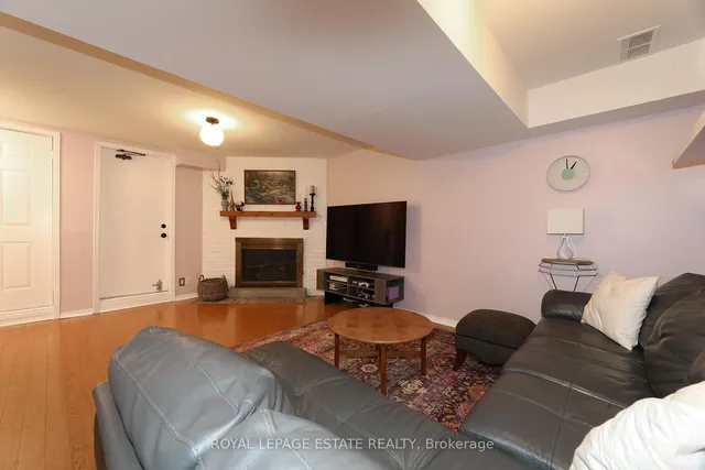 Additional image 32 of 34 Rodeo Ptwy