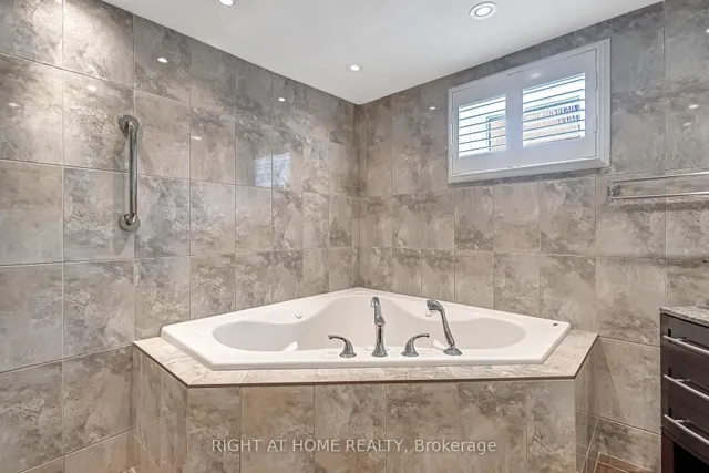 Additional image 29 of 2330 Parkway Dr