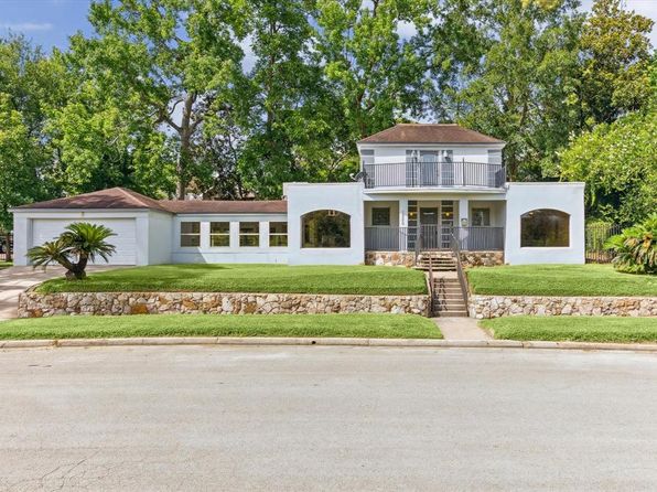 1820 N Macgregor Way, Houston, TX 77023