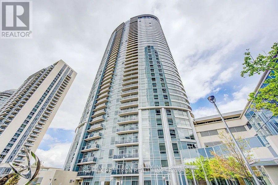 824 - 135 VILLAGE GREEN SQUARE|Toronto (Agincourt South-Malvern West), Ontario M1S0G4