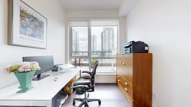 房产图片 15 - 55 Regent Park Blvd 单元415