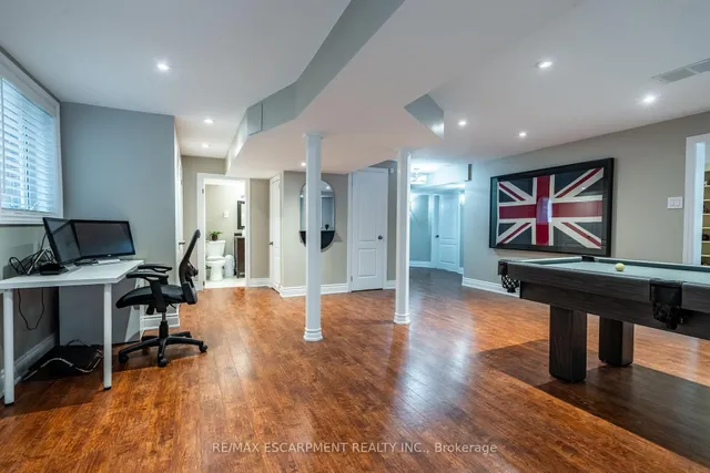 Additional image 19 of 7 Volterra Crt