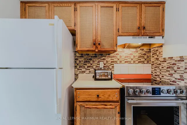 Additional image 20 of 6 Cassander Cres