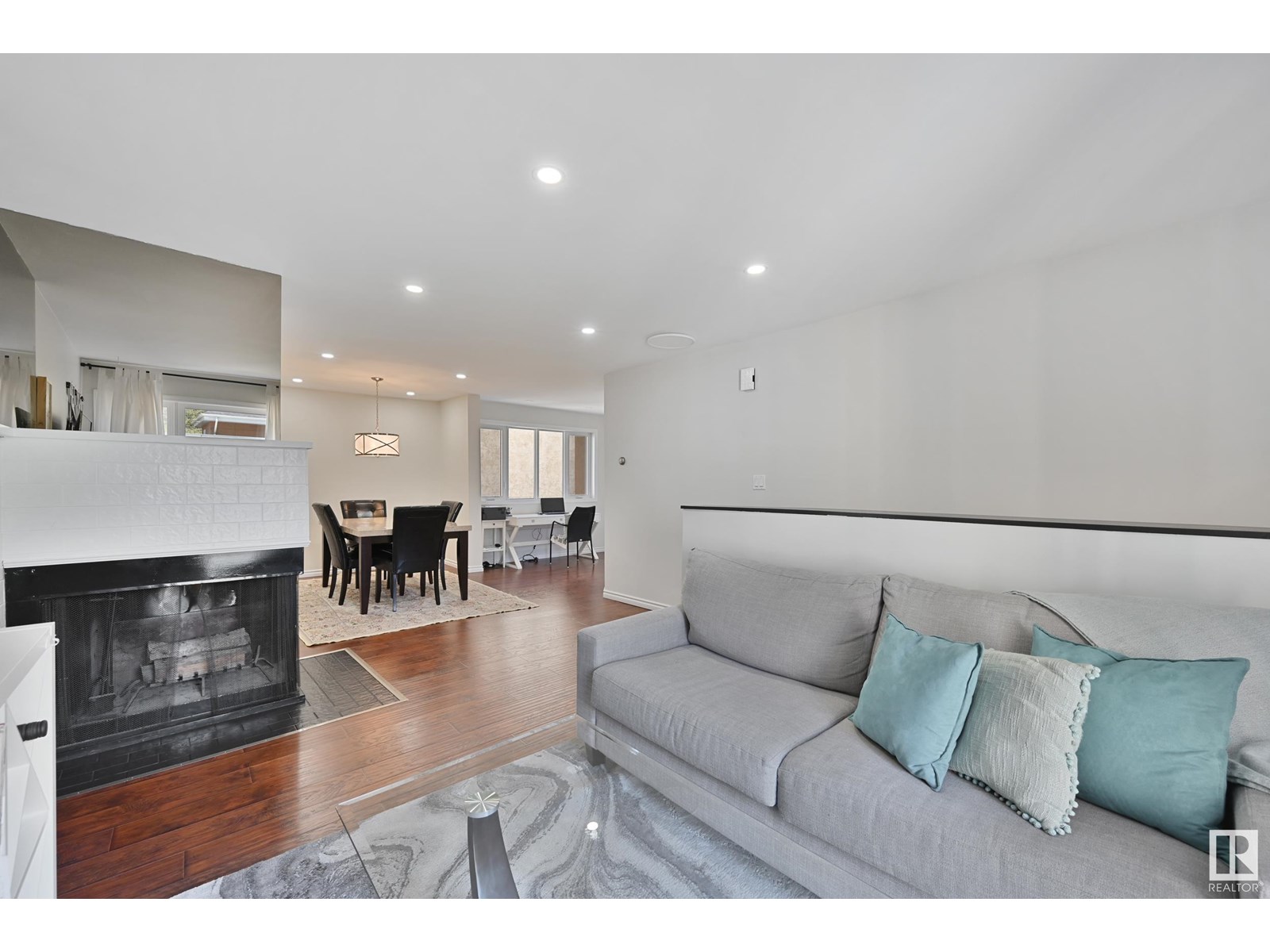 #12 11016 86 AV NW|Edmonton, Alberta T6G0W9