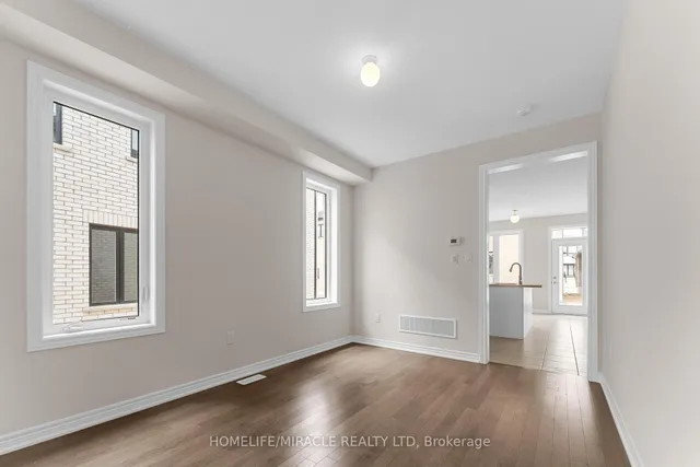 房产图片 5 - 873 Logan Dr