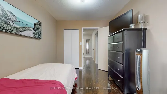 房产图片 27 - 22 Tandridge Cres 单元 812