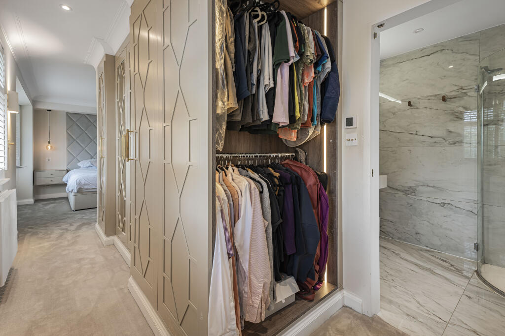 Additional image 23 of Watling Street, St Albans, AL1