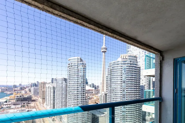 Additional image 22 of 77 Harbour Sq Unit 2910