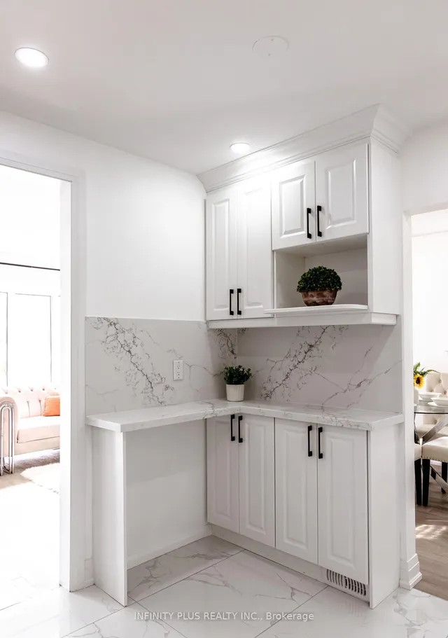 Additional image 8 of 31 Autumn Blvd