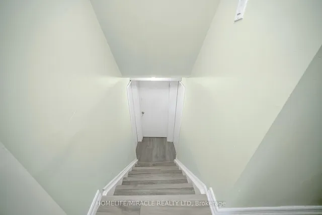 Additional image 33 of 3777 Woodruff Cres