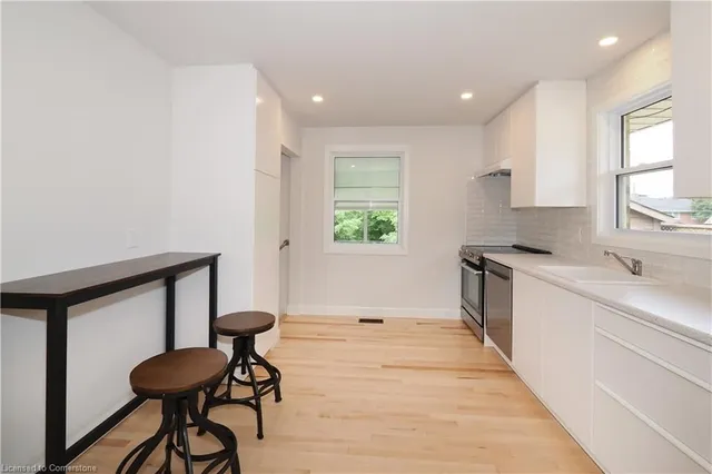 Additional image 5 of 383 Dumfries Ave