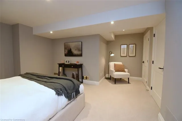 Additional image 43 of 98 Moore Cres