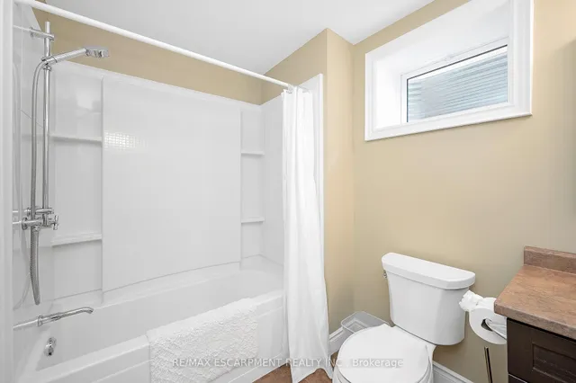 Additional image 33 of 1354 Edgeware Rd