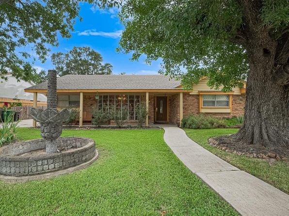 8107 Dillon St, Houston, TX 77061