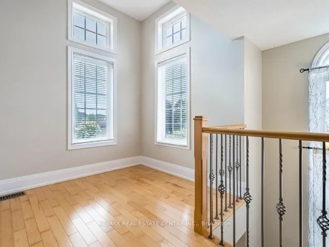 房产图片 24 - 4 Panorama Way