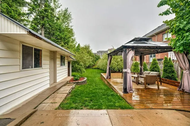 Additional image 38 of 54 Flamboro St