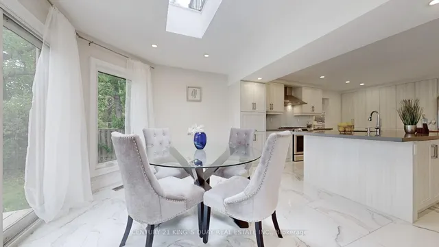 Additional image 18 of 54 Garnier Crt