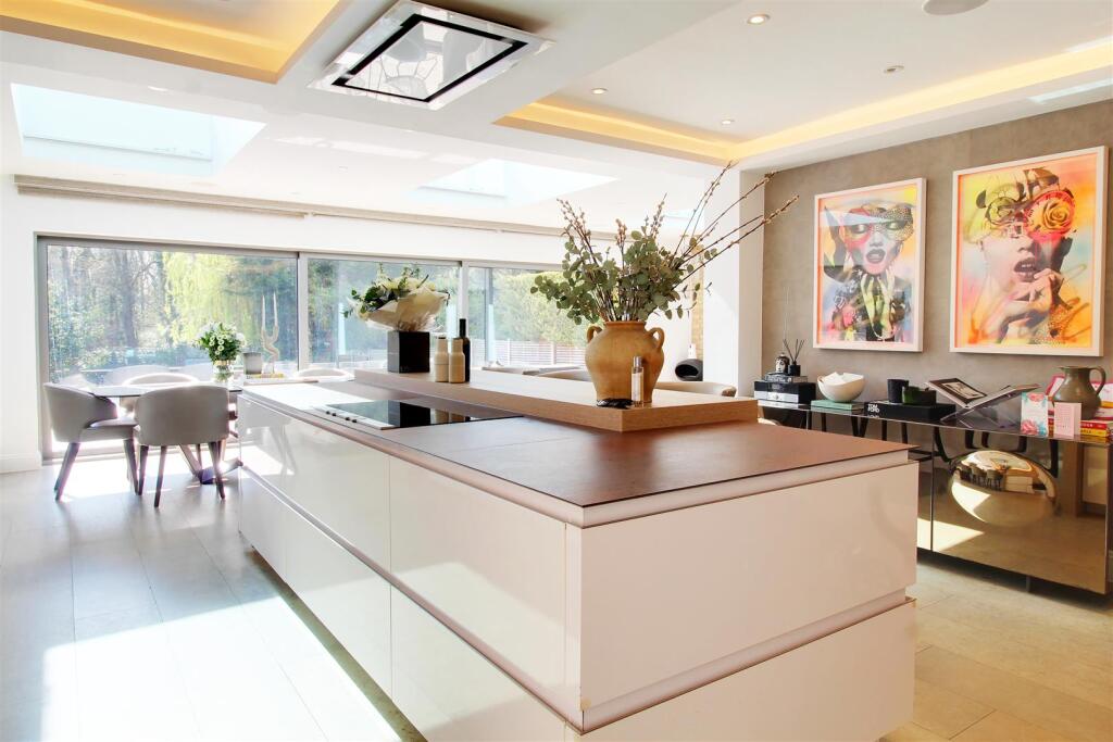 Additional image 2 of The Grove, Brookmans Park