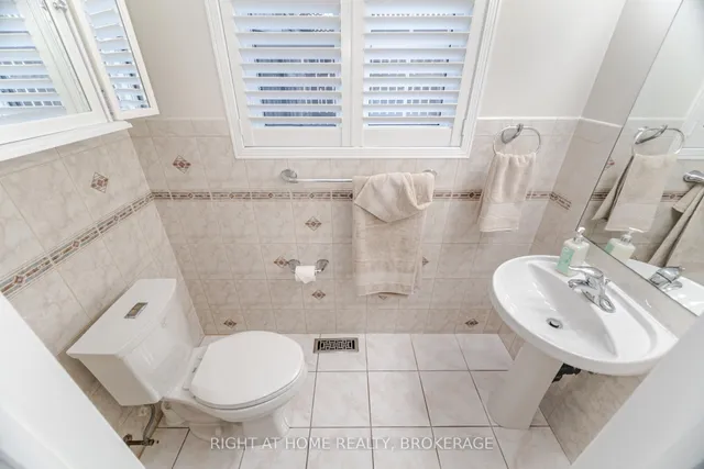 Additional image 21 of 2226 Viking Cres