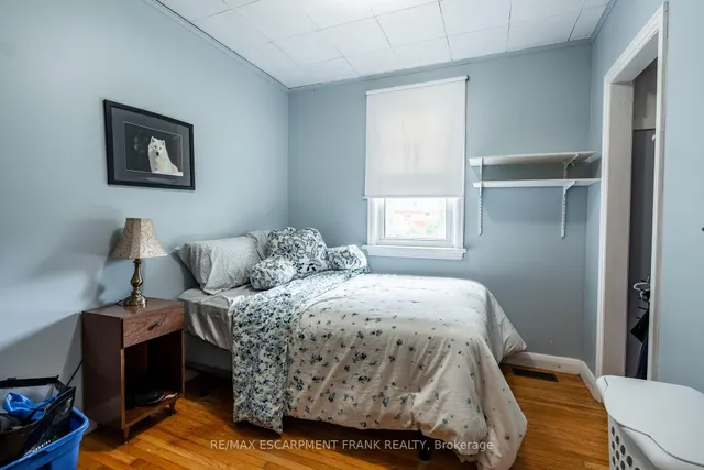 房产图片 24 - 209 东13街