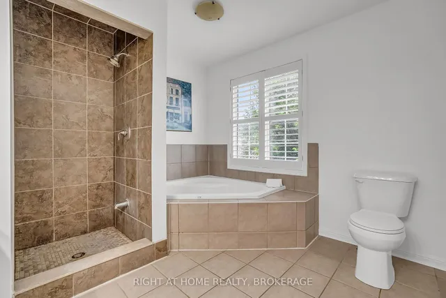 Additional image 32 of 928 Lancaster Blvd