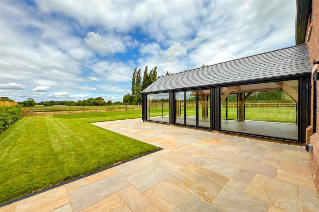 Additional image 2 of Sherlocks End House, Kennel Lane, Kinsbourne Green, Harpenden, Hertfordshire, AL5