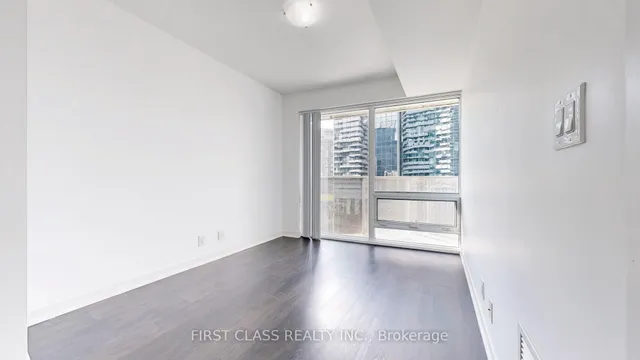 Additional image 15 of 100 Harbour St Unit 1210