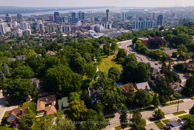 Additional image 12 of 90 Arcade Cres