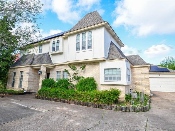 3114 E Ashfield Dr, Houston, TX 77082