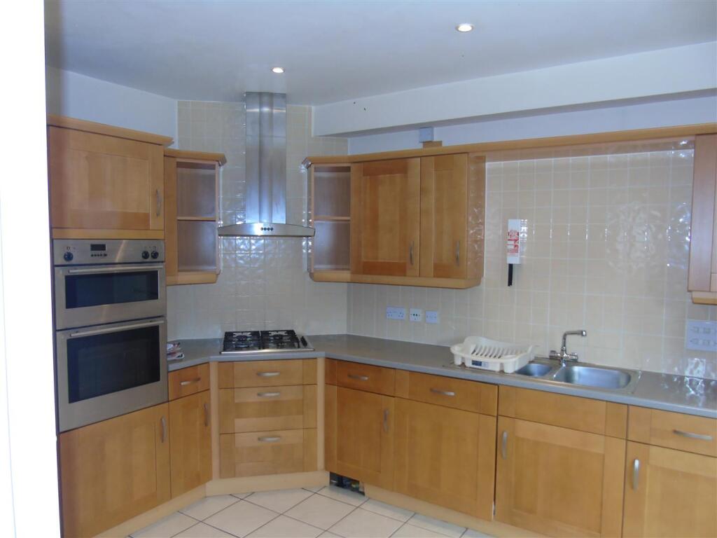 Additional image 8 of Dragon Road, Hatfield