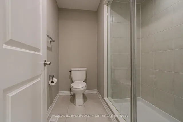 Additional image 27 of 450 Brisdale Dr