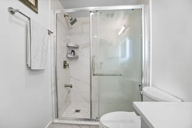 房产图片 39 - 167 SHOREHAM Dr