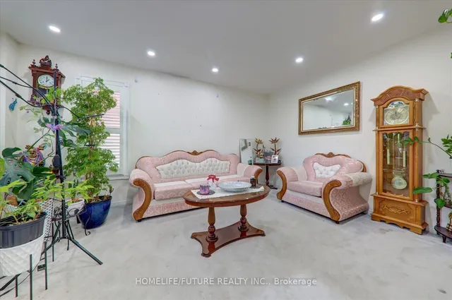 Additional image 13 of 10 Hania Terr