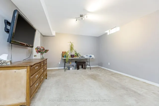 Additional image 10 of 13 Blueridge Sq